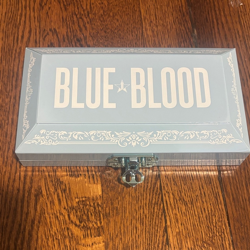 Jeffree Star Blue Blood Eyeshadow Palette